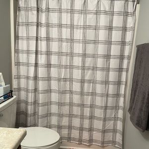 💥FREE!! New shower curtain